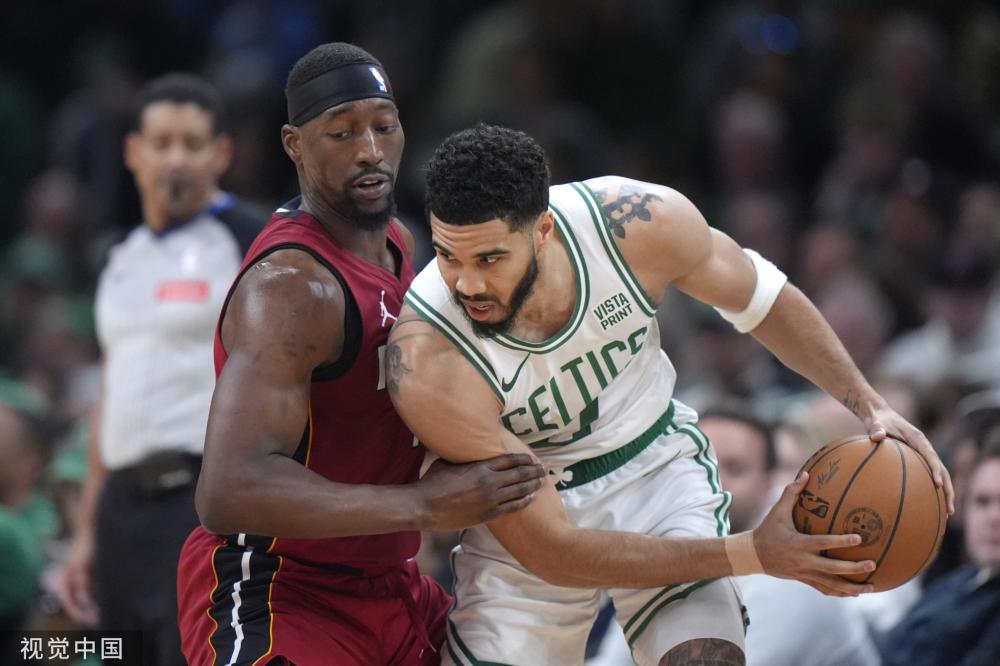 与曾凡博偏 与曾凡博偏