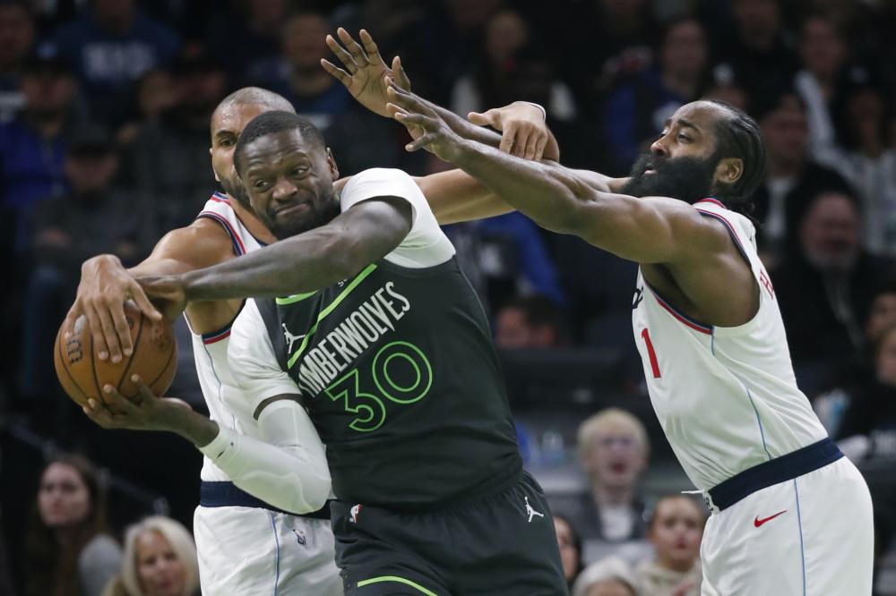 泰山队正以 泰山队正以